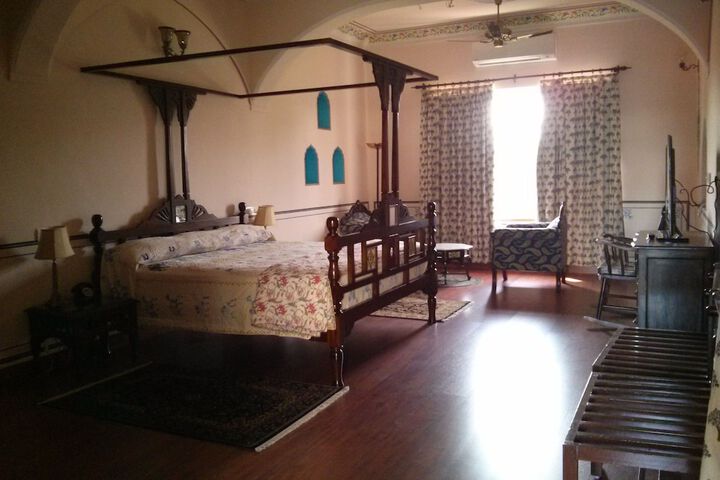 Room 7 of 34