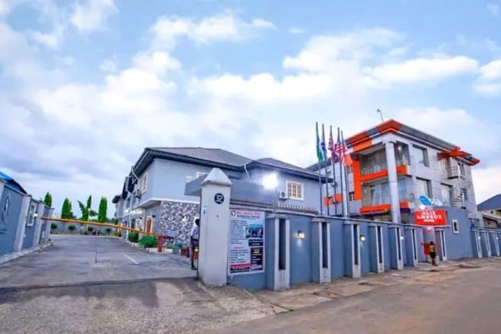 Aliz Ambruz Hotel