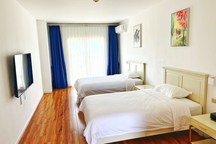 Room 3 of 45