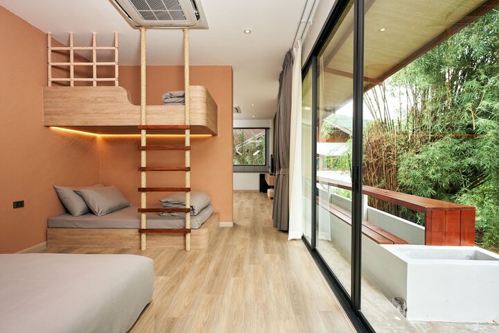 Room 2 of 52