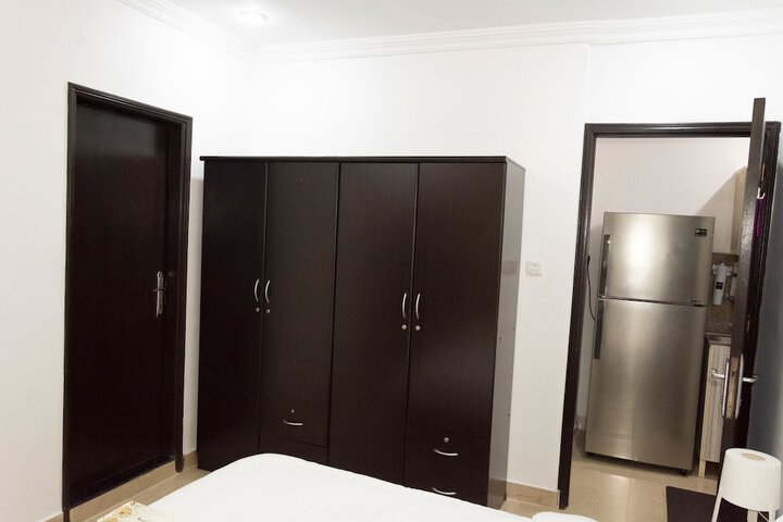 Room 15 of 33