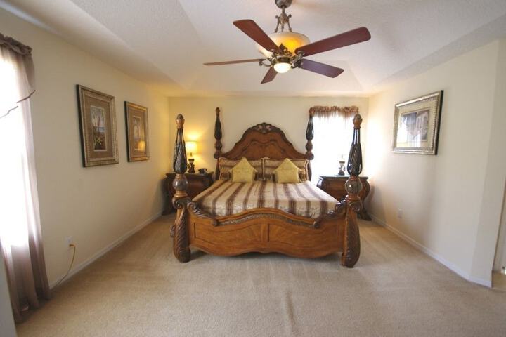 Room 6 of 44