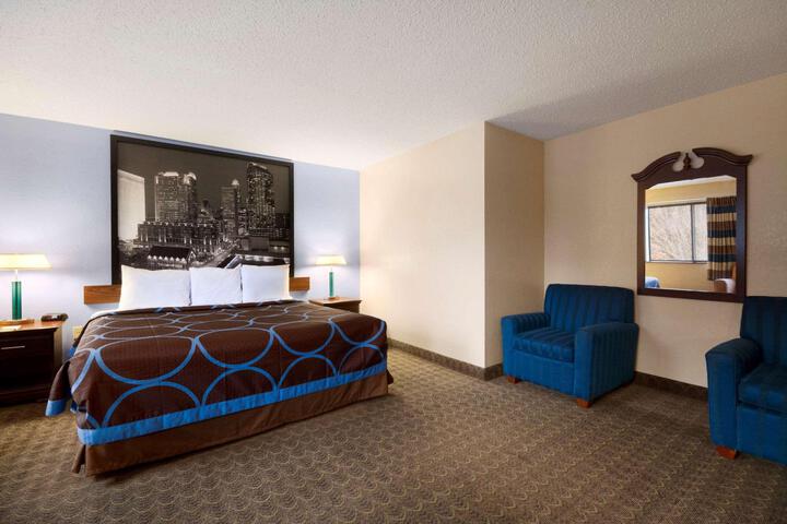 1 King Bed (2 of 3)