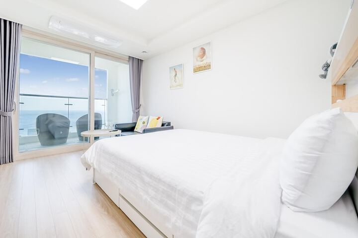 Room 307 of 640
