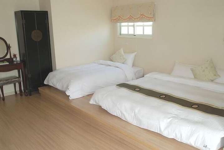Room 16 of 51