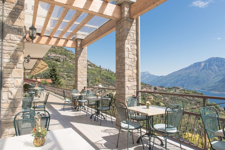 Terrace/Patio 46 of 51