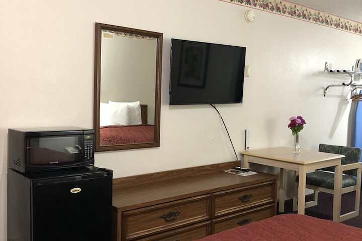 2 Double Beds (11 of 12)