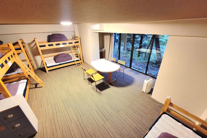 Room 26 of 76