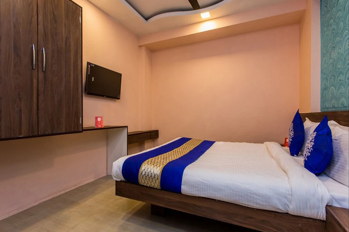 Room 3 of 11