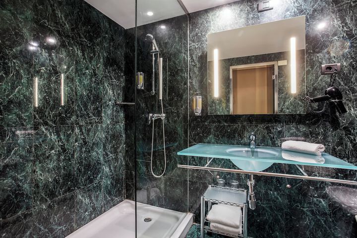 Bath Photo