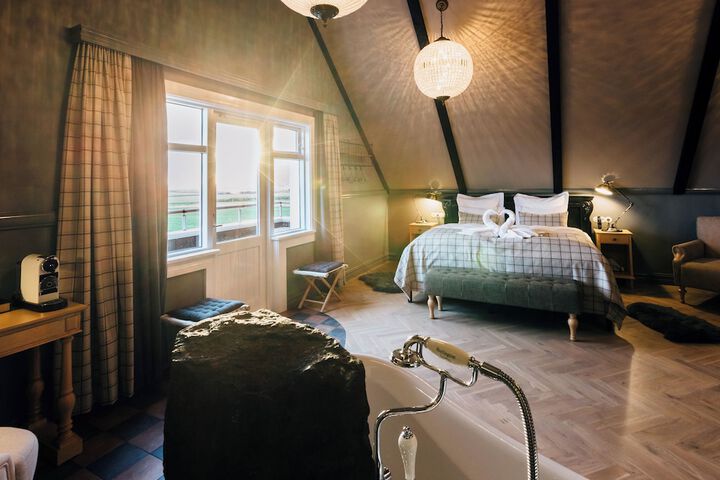 Room 34 of 73