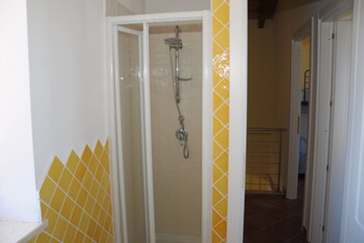 Room 10 of 49