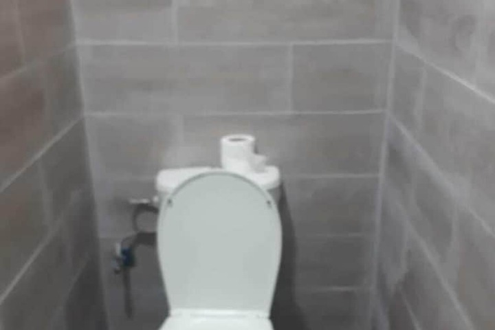 Room 12 of 25