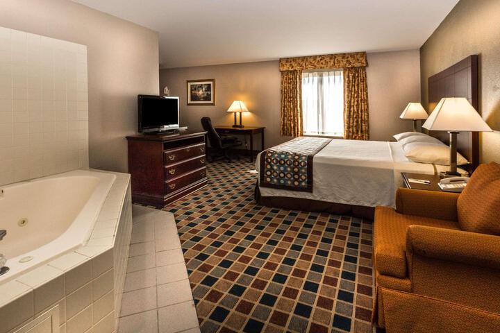1 King Bed (12 of 12)