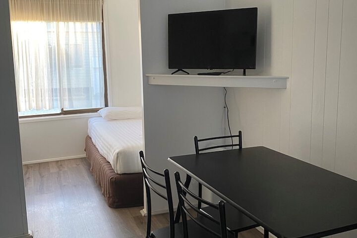 Room 18 of 73