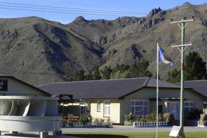 Hotel Entry