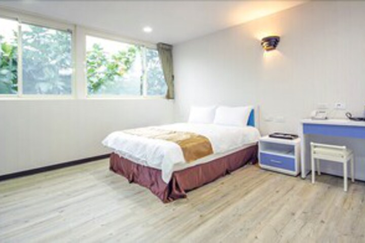 Room 21 of 39