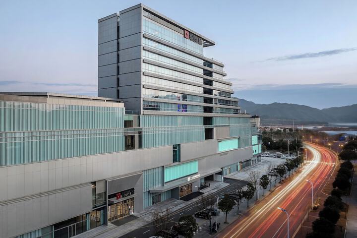Hotel 8 of 9
