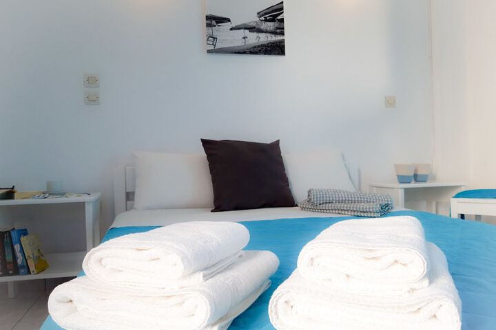 Room 4 of 76