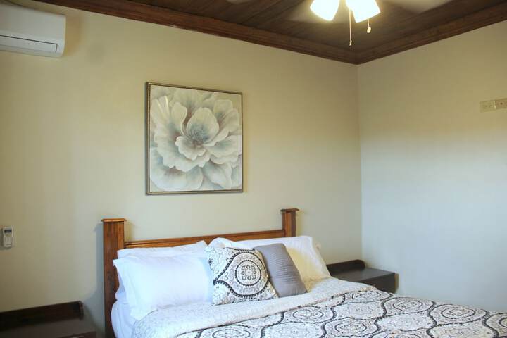 Room 21 of 83
