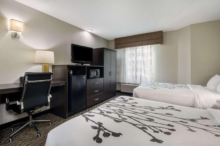 Double Accessible Queen Size Bed (1 of 6)
