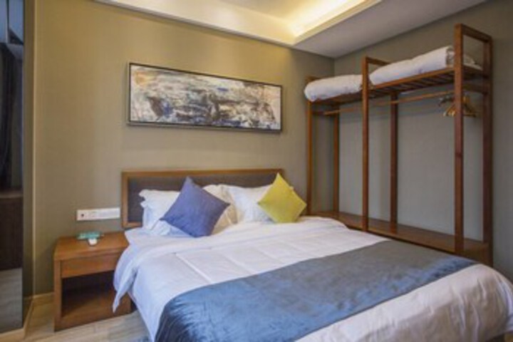Room 51 of 70