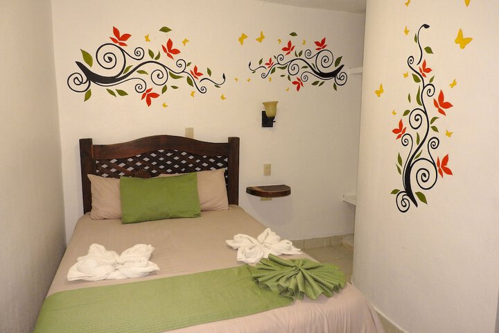 Room 13 of 40