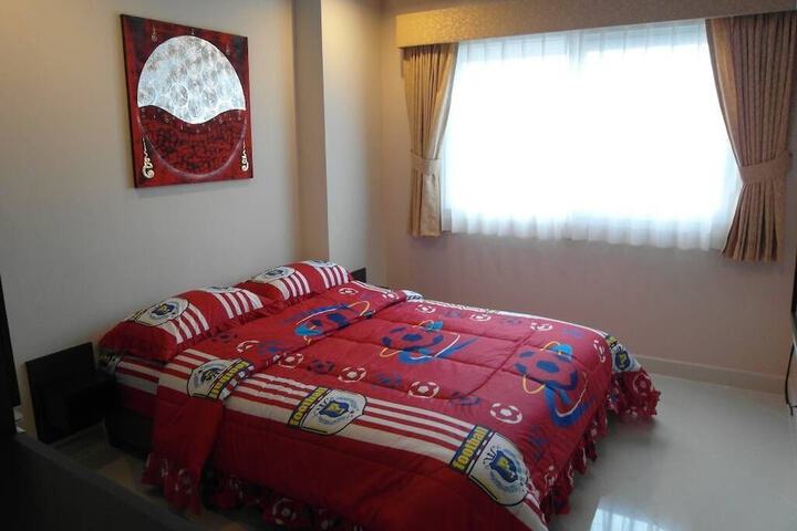 Room 2 of 21