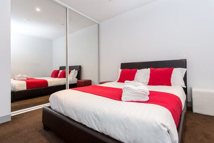 Room 2 of 15