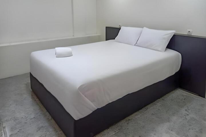 Hotel Trikatu Kendal near Taman Kota Weleri