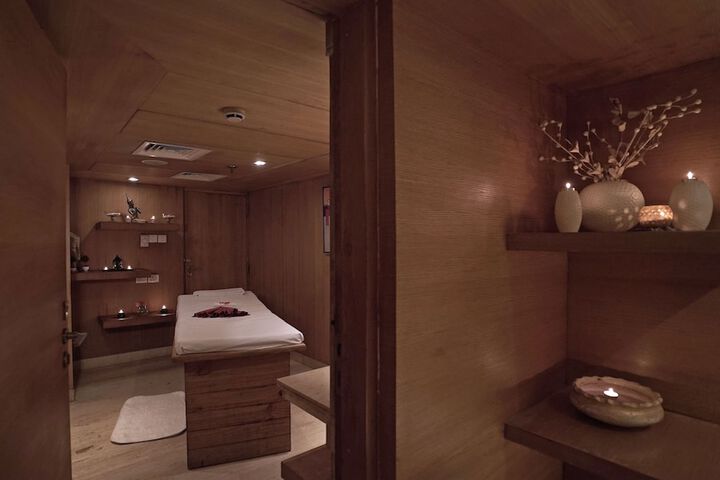 Room 33 of 50