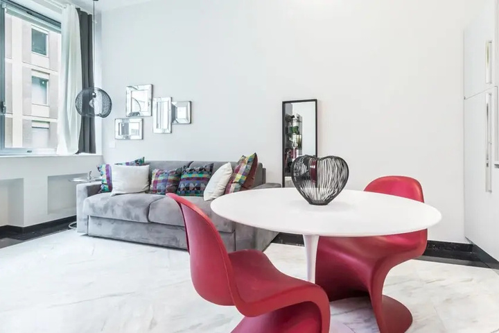 Room 3 of 12