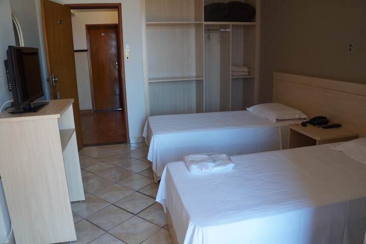 Room 21 of 27