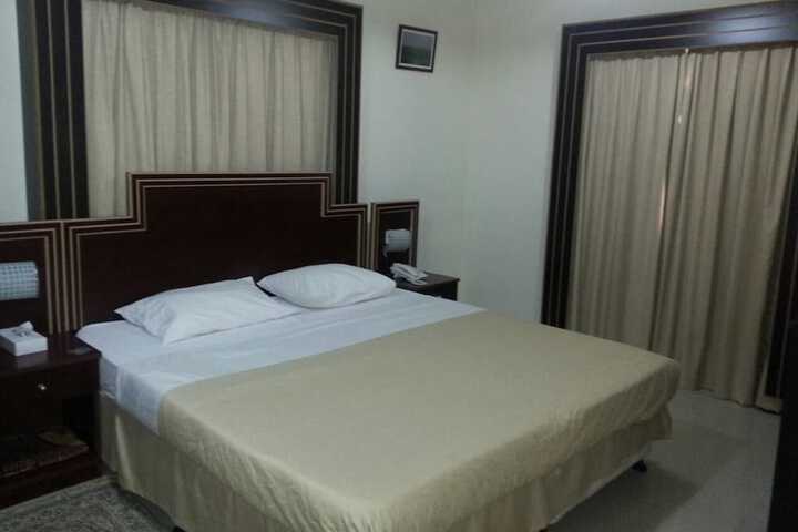 Room 9 of 17