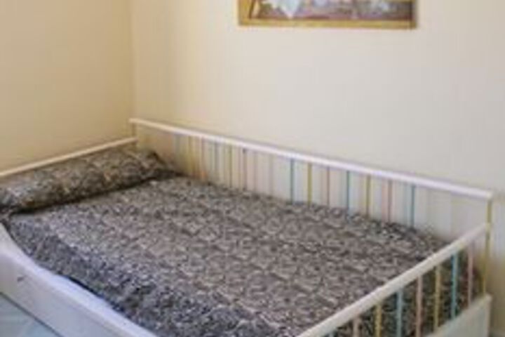 Room 4 of 17