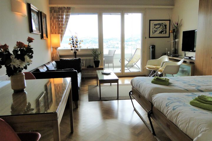 Room 6 of 47