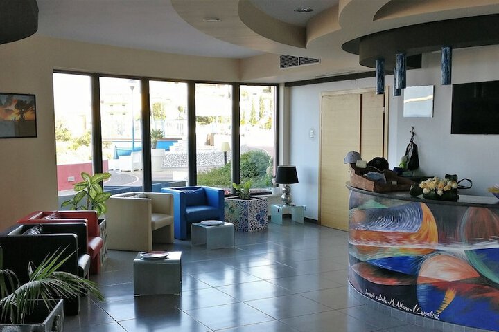 Hotel Interior 78 of 93