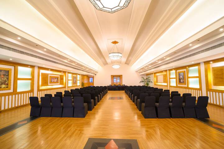 Ballroom/Hall 77 of 86
