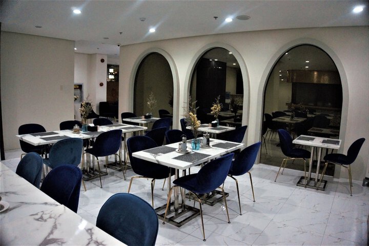 Dining 58 of 70