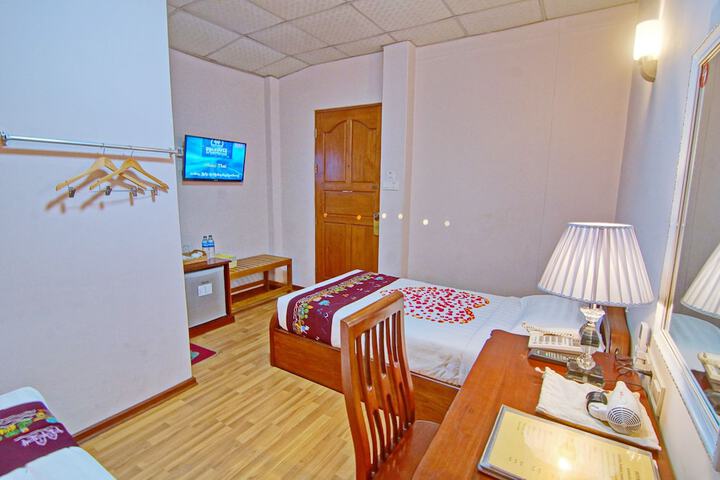 Room 9 of 54