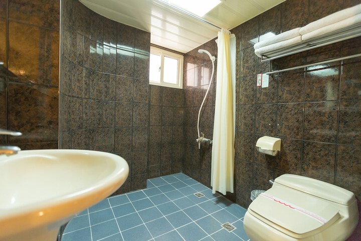 Room 30 of 40