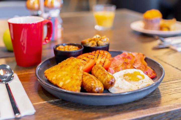 Breakfast/Coffee Service 44 of 80