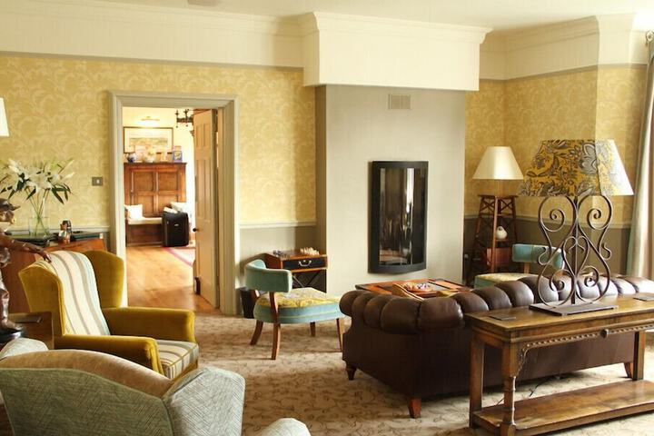 Lobby Entry