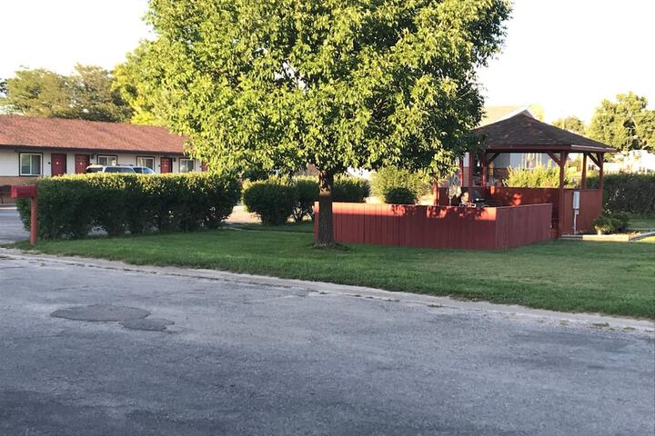 Property Grounds 45 of 52
