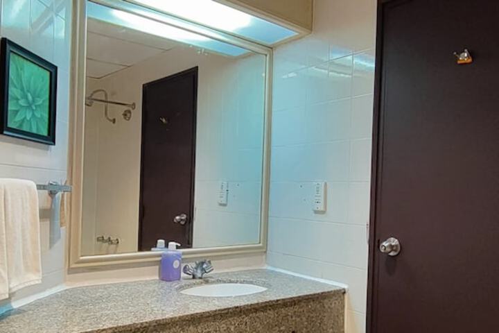 Room 456 of 650