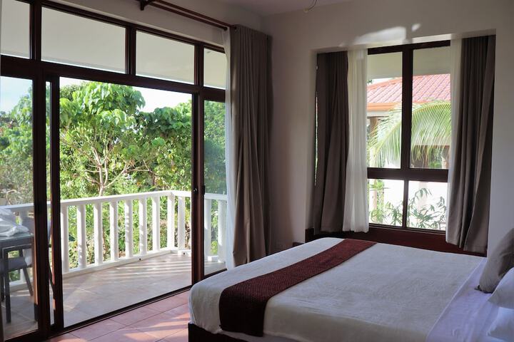 Room 28 of 120