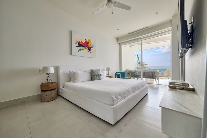 Room 37 of 270