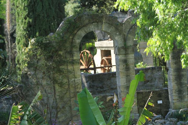 Property Grounds 20 of 34