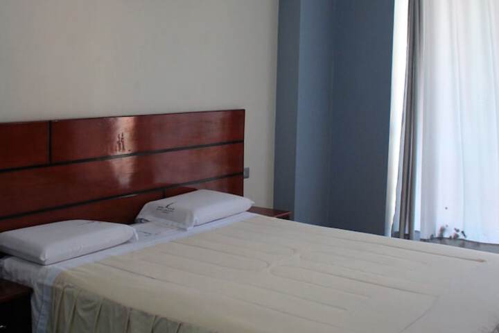 Room 10 of 43