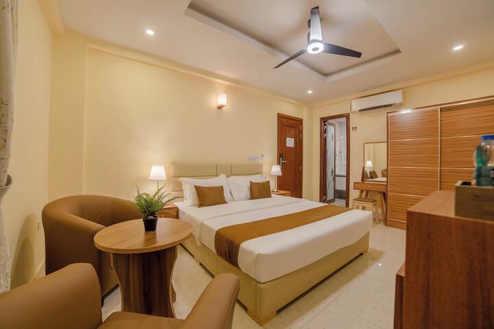 Room 6 of 26